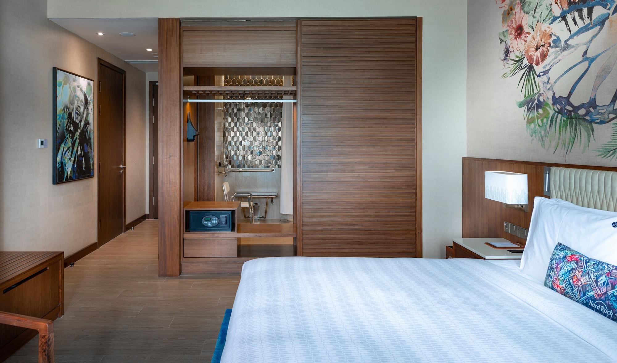 Hard Rock Hotel Desaru Coast Екстер'єр фото A bedroom at the hotel