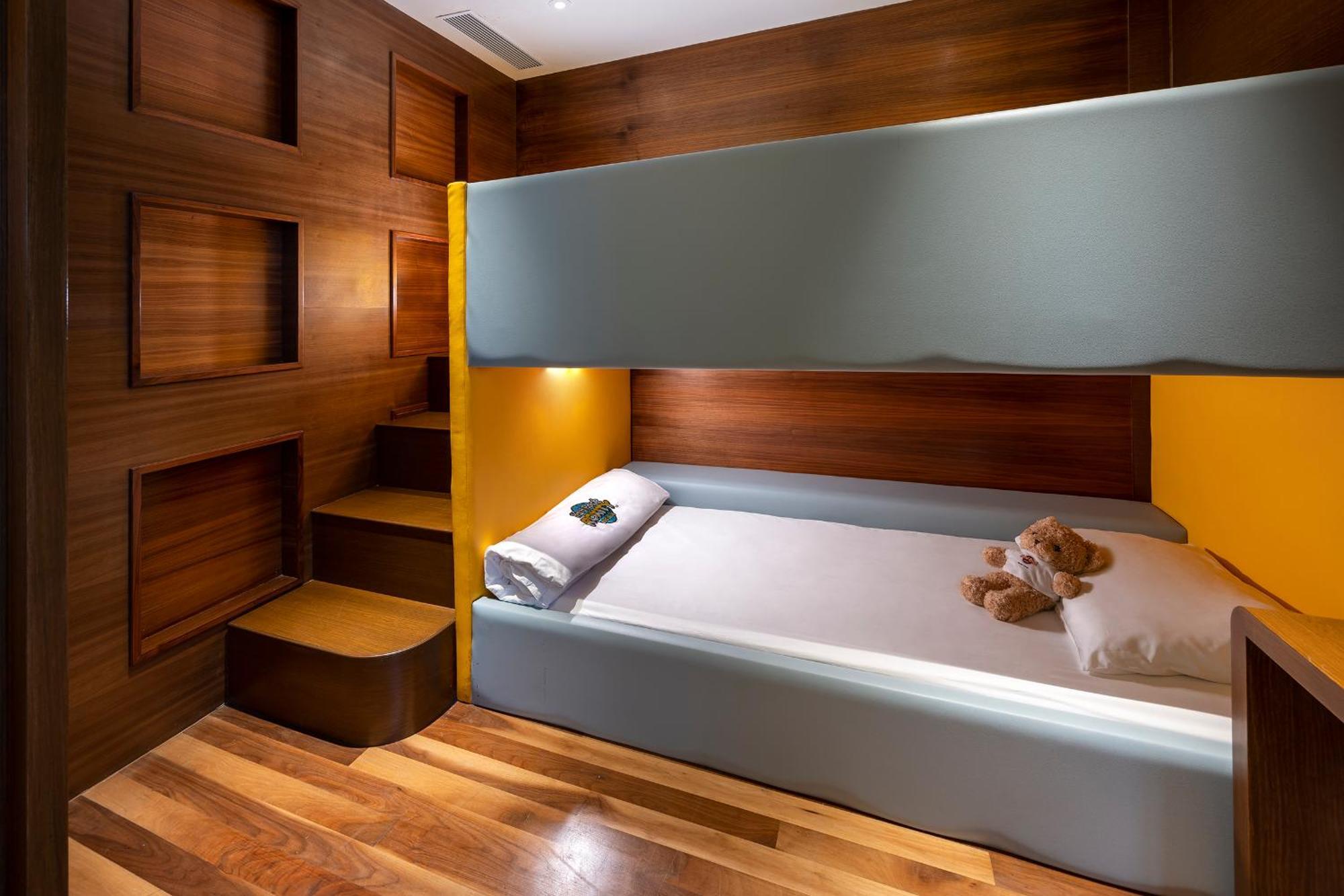 Hard Rock Hotel Desaru Coast Екстер'єр фото A bunk bed